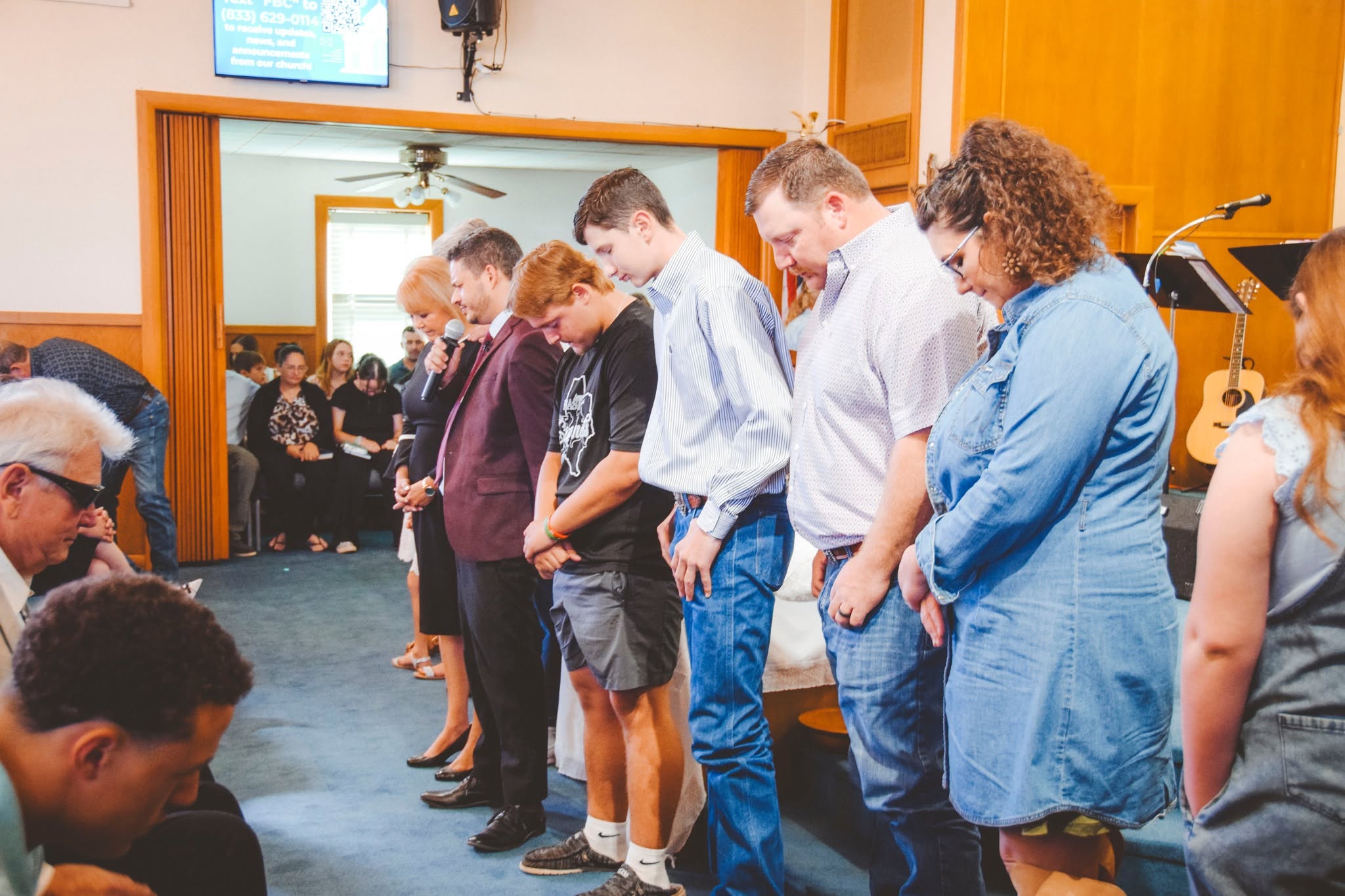 FBC Gordon members praying together for Gospel ministry
